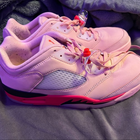 Jordan 5 Low Arctic Orange size 10.5 women, size 9 men. Worn twice. - Picture 3 of 3